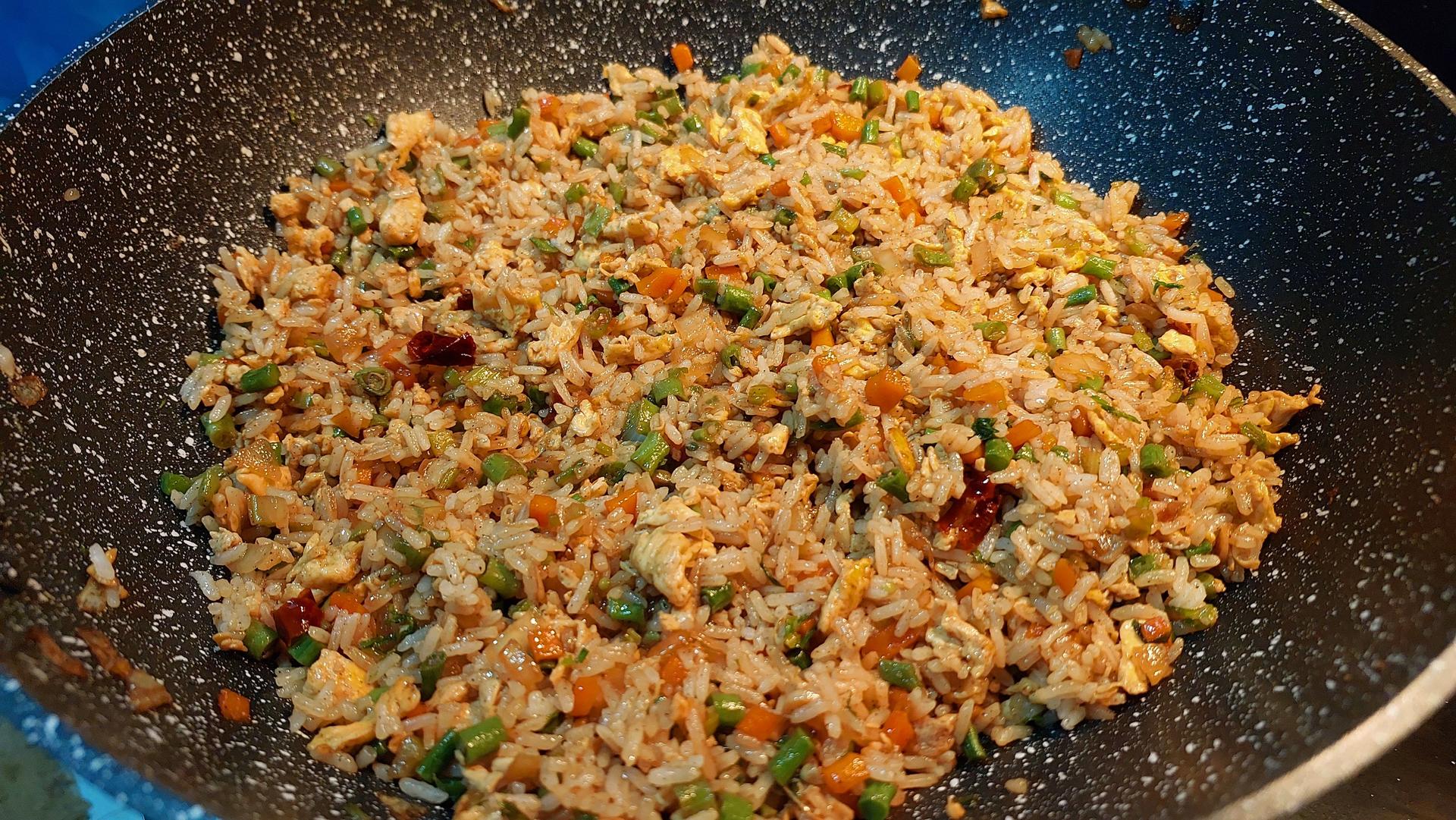 Egg Fried Rice - Quick and Easy Lunch 